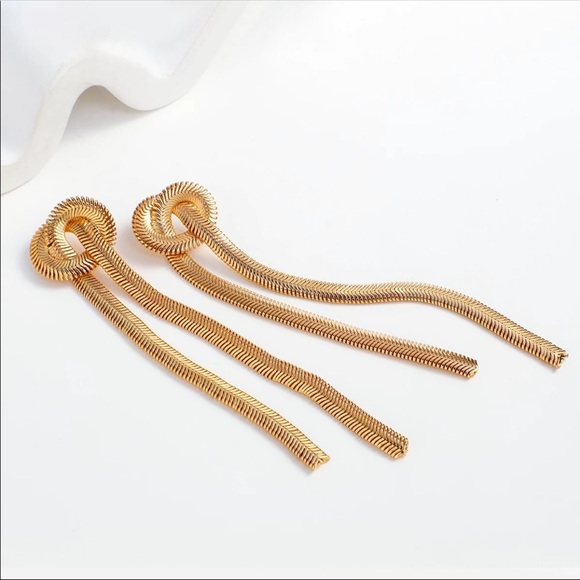 💙Long Tassel Glod Plated Earrings With Knot - Picture 4 of 4